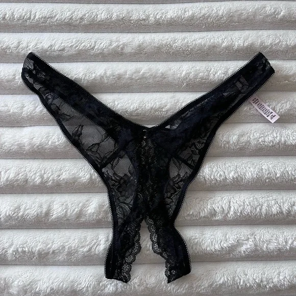 NWOT Victoria’s Secret Crotchless Lace Panty! - Picture 1 of 5